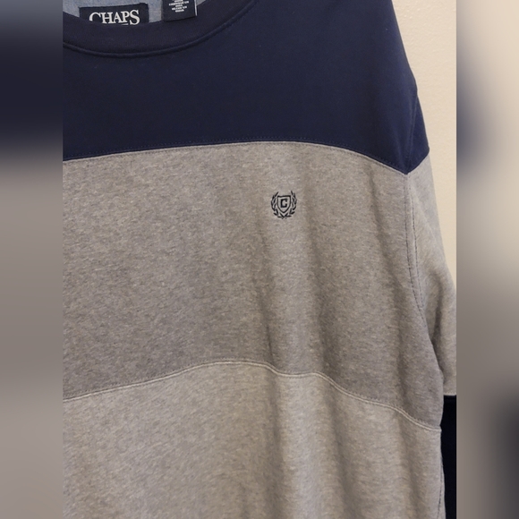 CHAPS Mens Crewneck Colorblock Sweatshirt - Picture 2 of 4